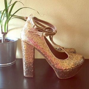 Shelly’s London sequins gold platform heels--NWOT